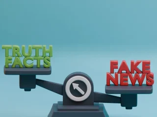 Balance scale for truth versus fake news