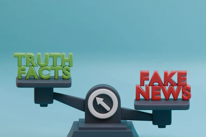 Balance scale for truth versus fake news
